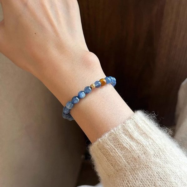 Natural blue crystal bead bracelet, women's bracelet, cool bracelet